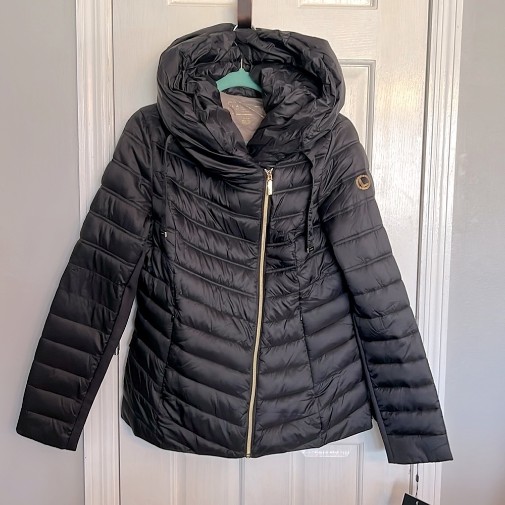 Laundry women’s medium NWT